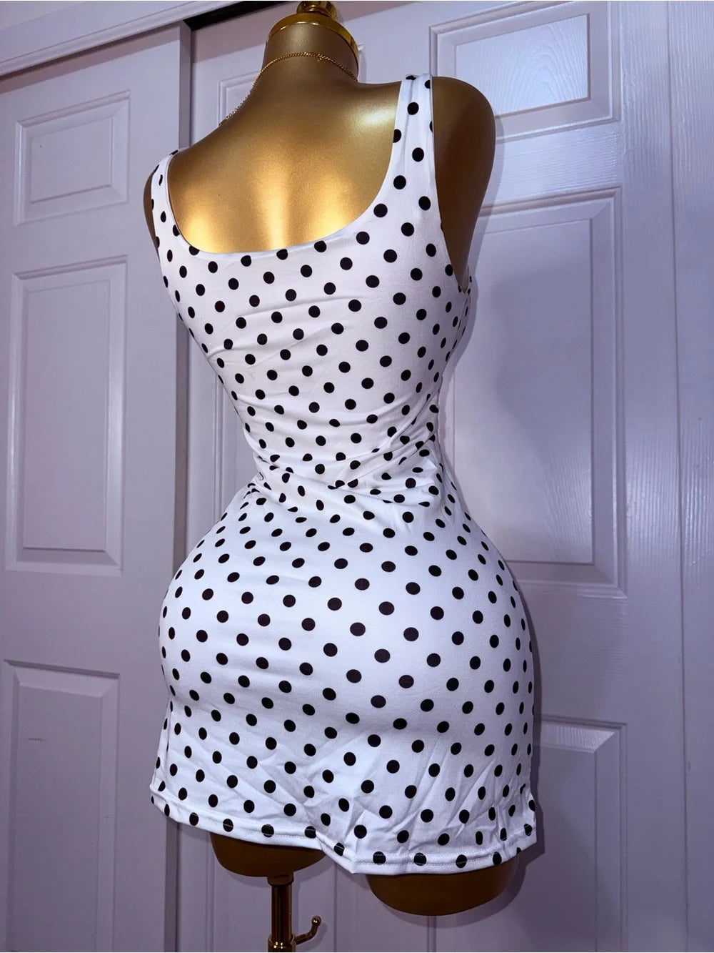 Vestido Mini Bodycon con Lunares y Amarre al Frente