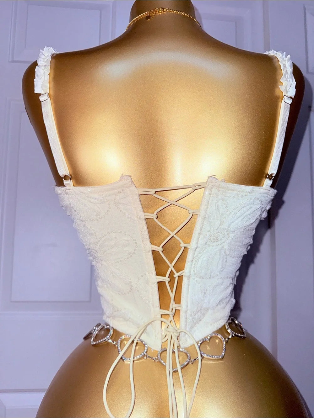 Top Corsé de Encaje Femenino en Tono Crema Suave